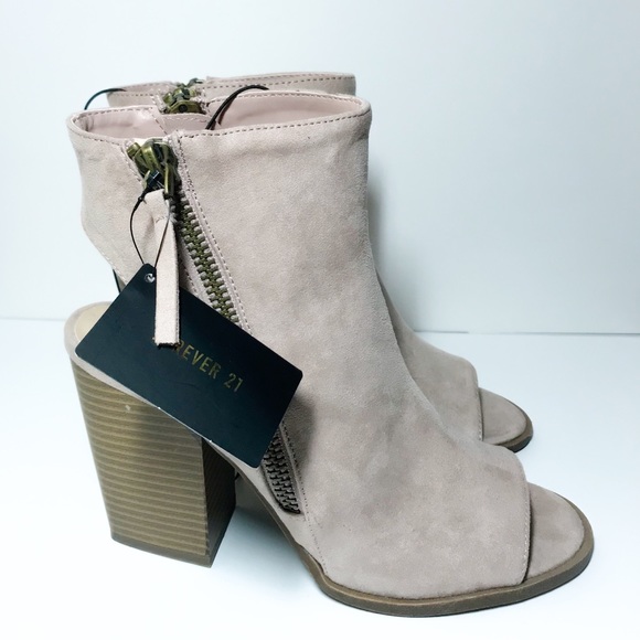 Forever 21 Shoes - NEW Forever21 Mauve Pink Heeled Booties W 8.5